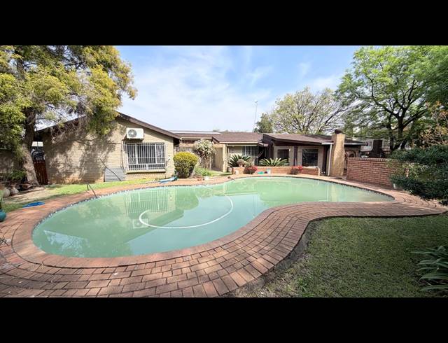 4 BEDROOM HOUSE FOR SALE IN MOREGLOED